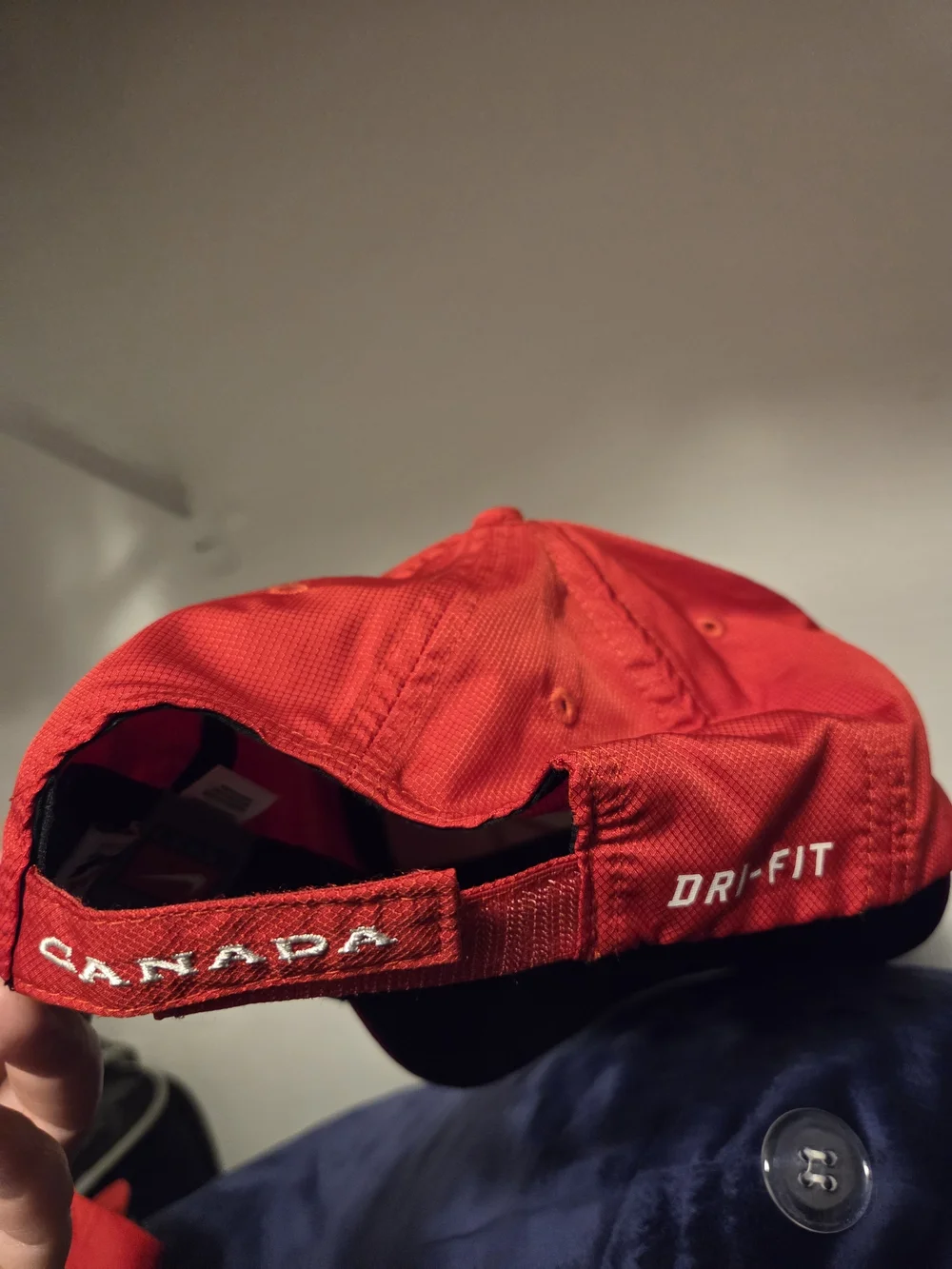 Nike Canada Red Embroidered Maple Leaf Baseball Cap